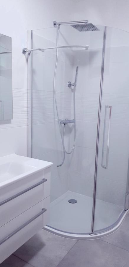 Holiday Residence With Private Garden Екстериор снимка